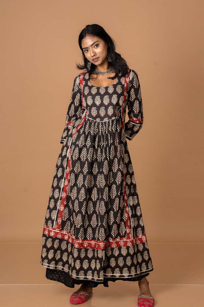 Casual  kurta with Leaf Block Fabric for women.